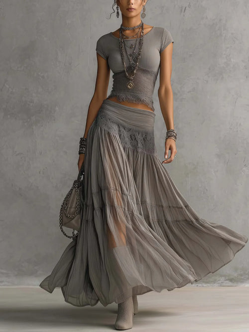 Carmen - Top Gris con transparencias, paneles de encaje y Falda Larga plisada