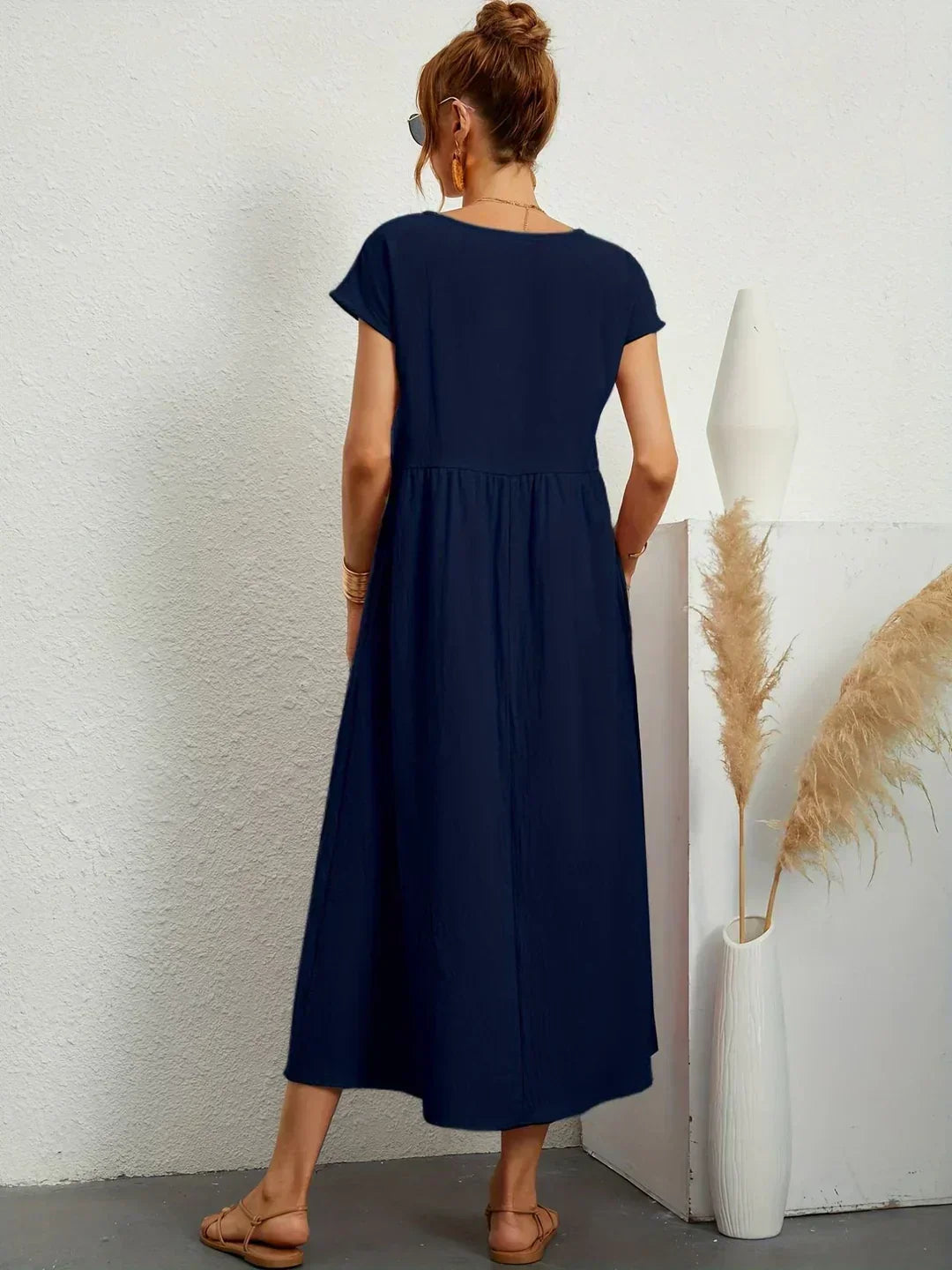Gabriela | Vestido Medio Fluido de Elegancia Atemporal™