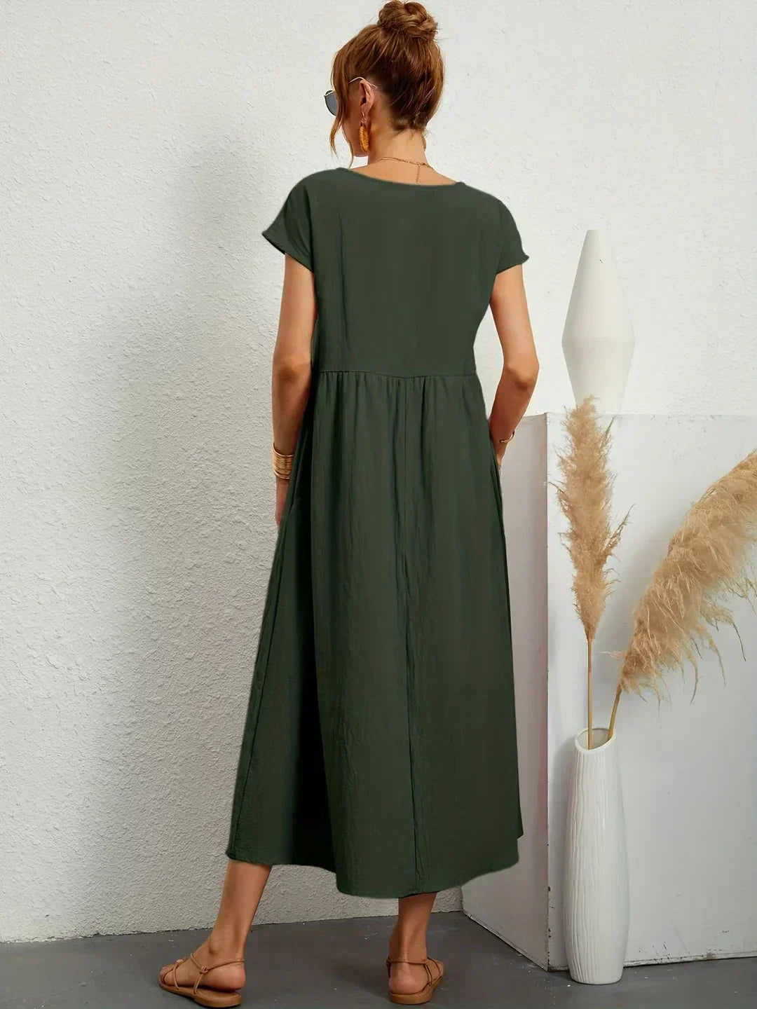 Gabriela | Vestido Medio Fluido de Elegancia Atemporal™