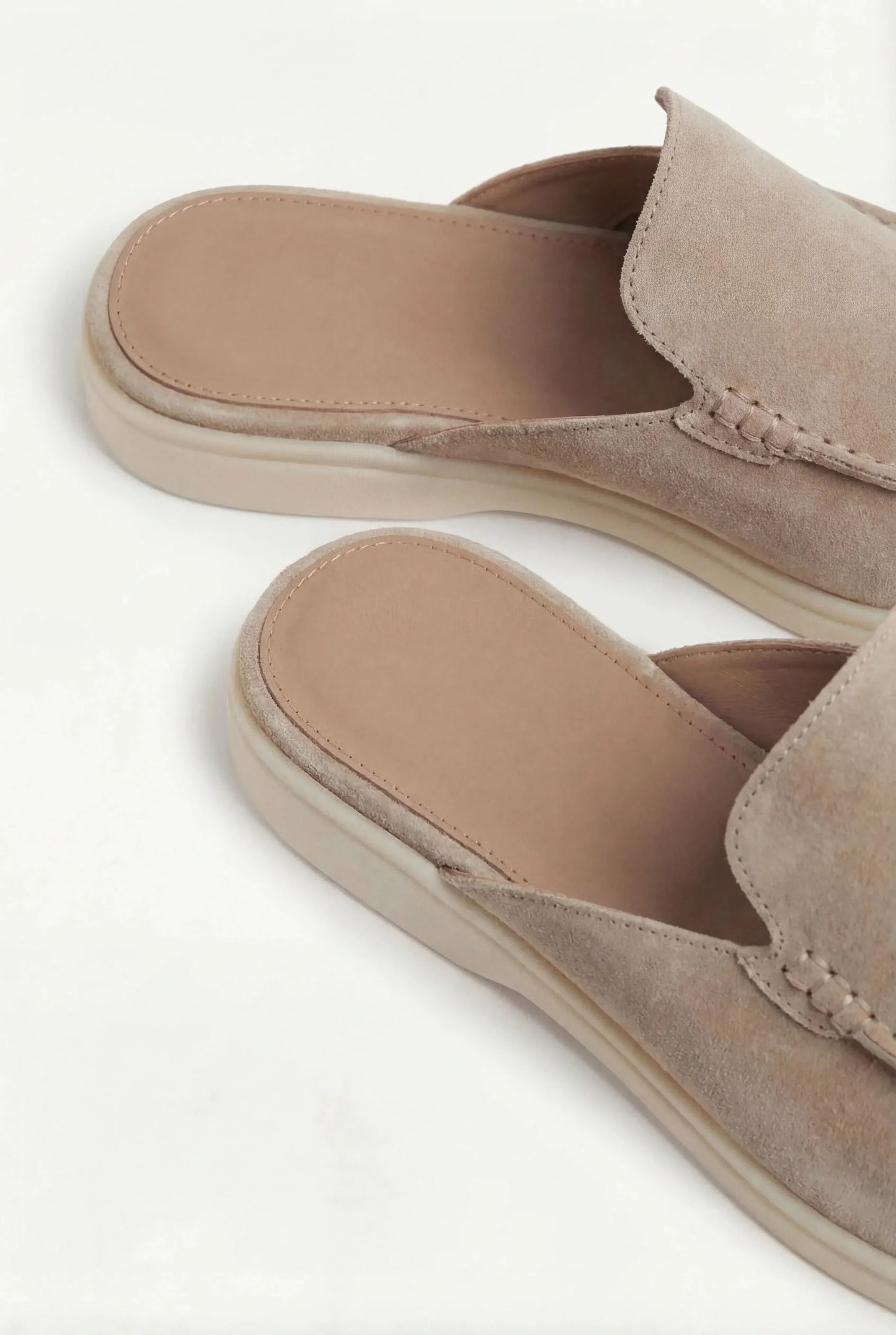 Yacht | Mocasines Destalonados de Ante Beige™